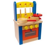 Piccola cucina giocattolo in legno